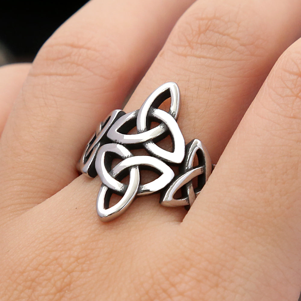 PENDRA Celticorn Viking Celtic Knot Ring