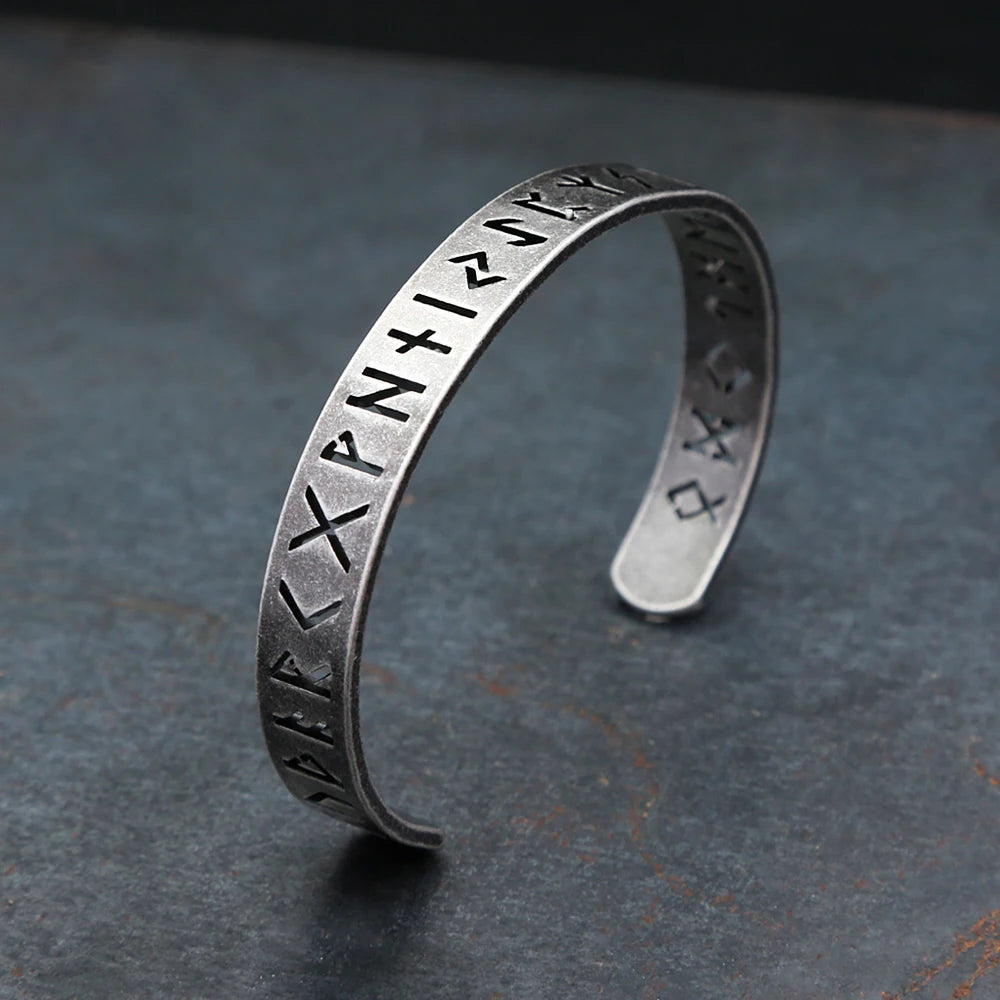 PENDRA Runeband Hollow Viking Rune Bracelet