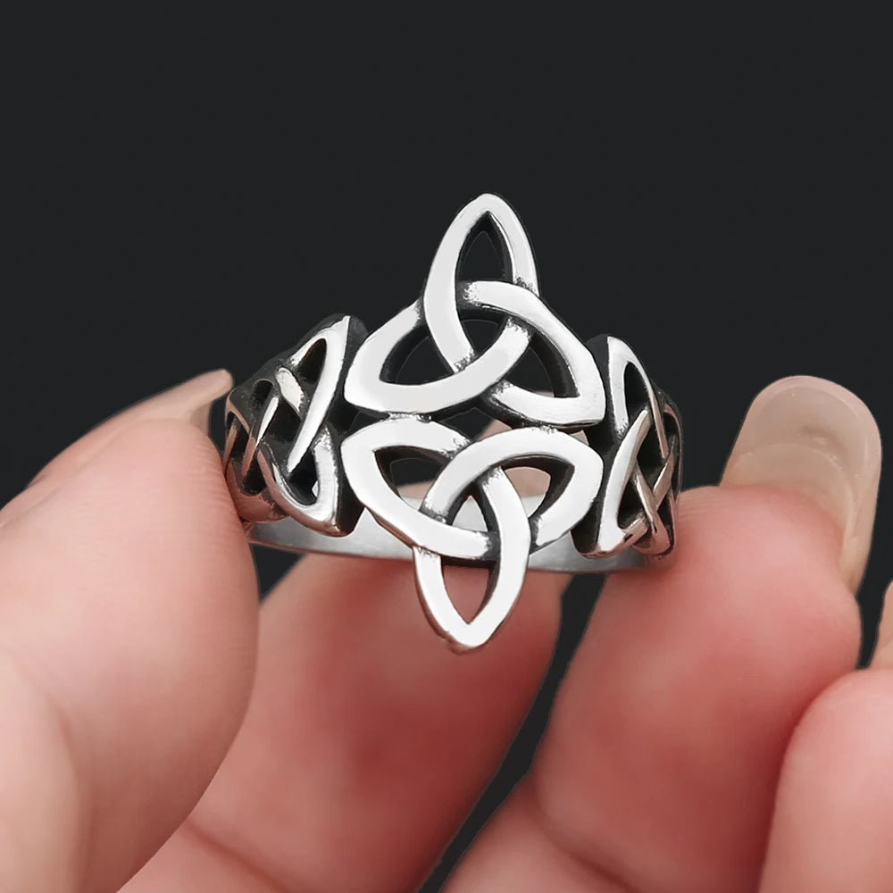 PENDRA Triquetra Celtic Knot Pendant