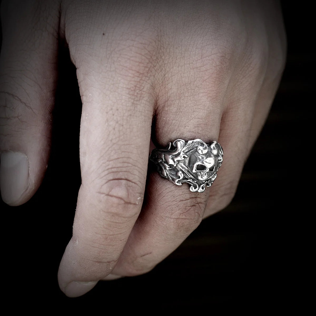 PENDRA Domineering Petal Skull Steel Ring