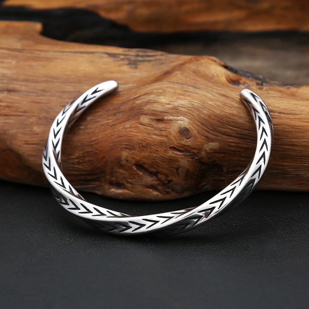 PENDRA Mobius Stainless Steel Bracelet