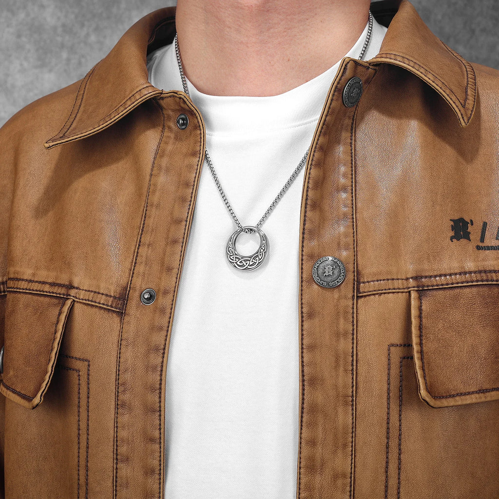 PENDRA Carving Pattern Steel Necklace
