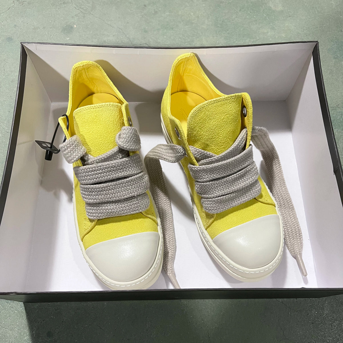 New Style Jumbo Lace Up Women Sneaker Casual Designer Men Shoe Low Top Cow Suede Quality Luxury Shoe Roman Thick-sole Trainer