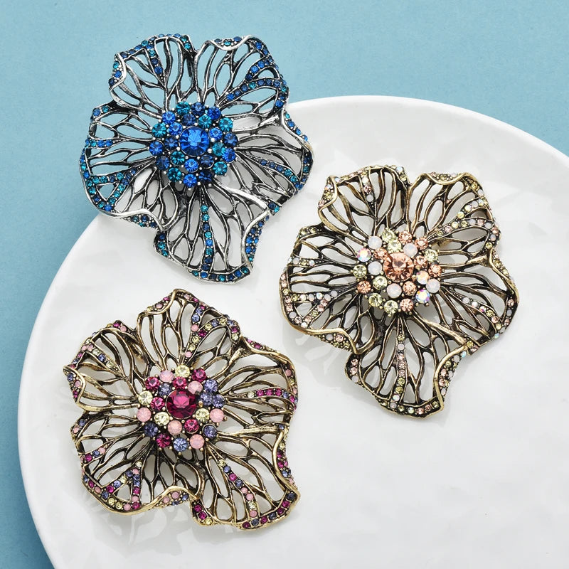 PENDRA Florahollow Hollow-Out Flower Brooch