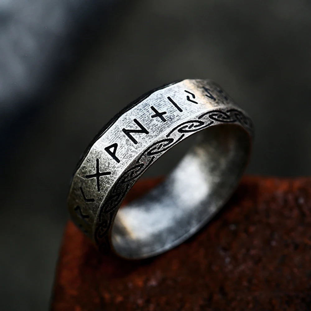 PENDRA Celtic Knot Rune Ring