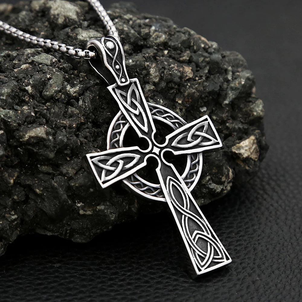 PENDRA Celticknot Nordic Celtic Knot Pendant