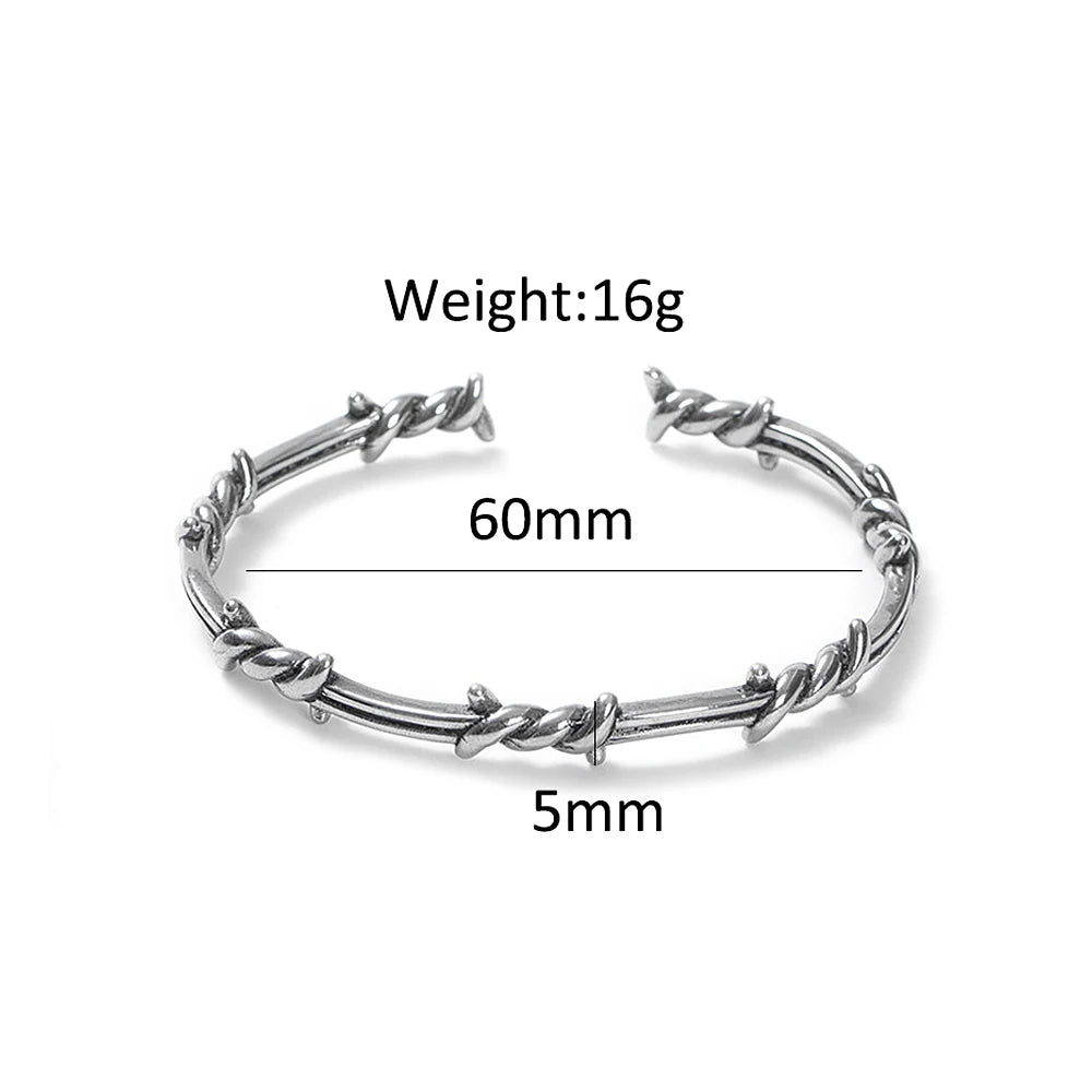 PENDRA Thornknot Twisted Thorn Ring