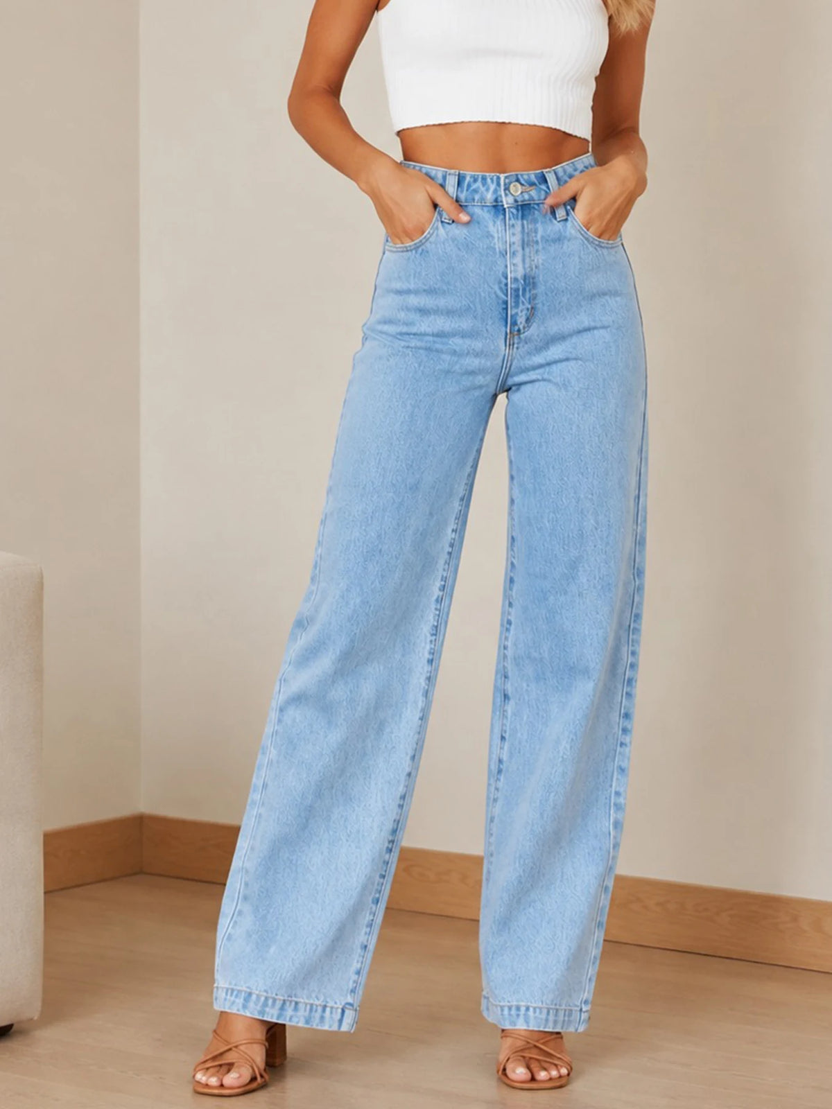 New Women's Mid-rise Washed Blue Classic Straight-leg Jeans, Slim Fit, Casual and Versatile, Machine Washable, Suitable for All Seasons