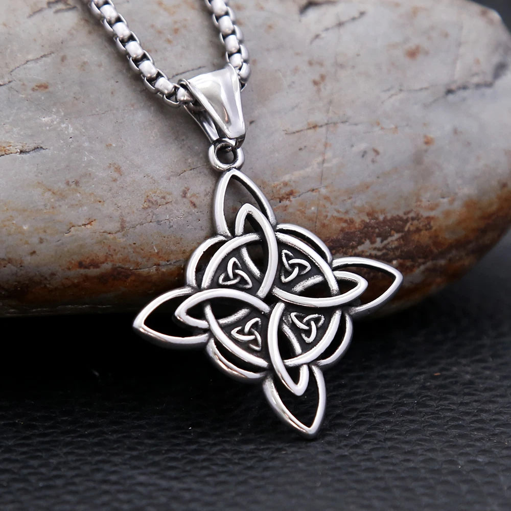 PENDRA Witchknot Viking Knot Pendant