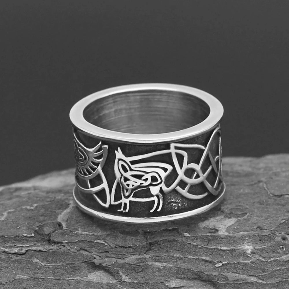 PENDRA Wolf Crow Rune Ring