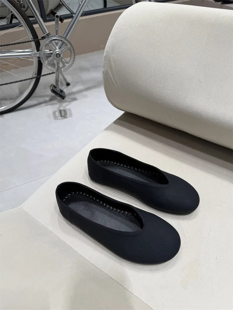 PENDRA Flat Spot Sheepskin Shoes