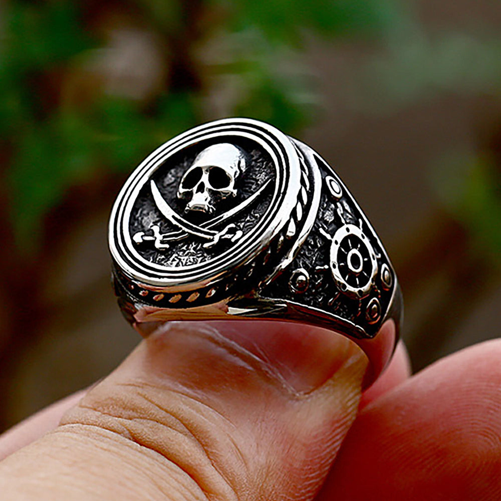 PENDRA Piratefang Double Knife Skull Ring