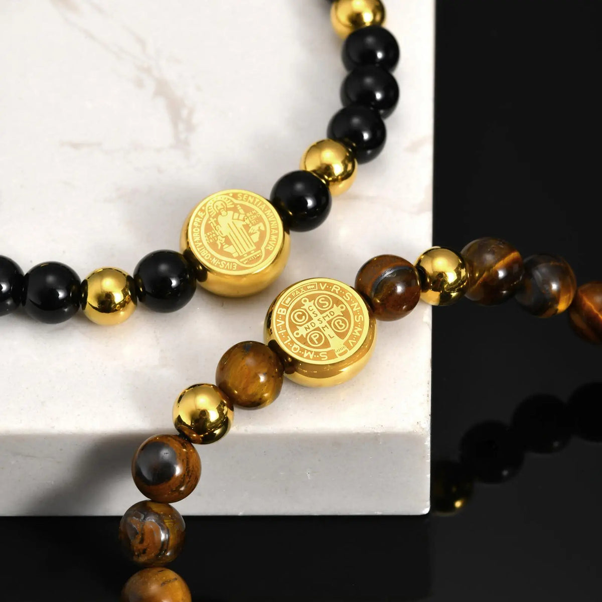 PENDRA Eliessa Benedict Charm Bracelet