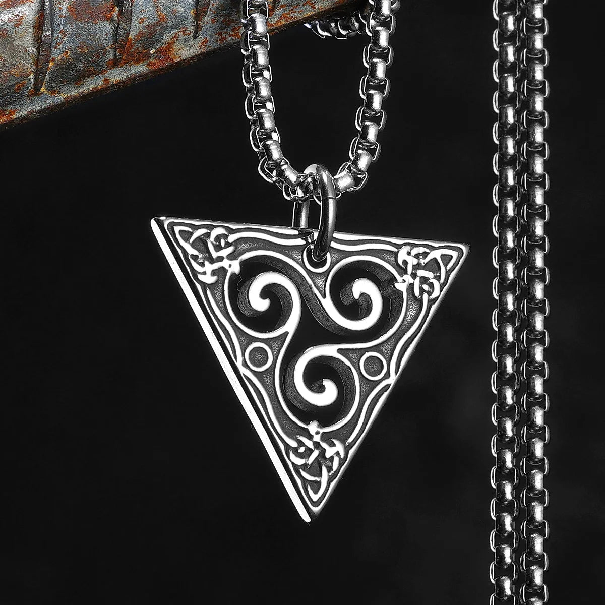 PENDRA Celtic Knot Steel Necklace