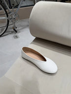 PENDRA Flat Spot Sheepskin Shoes