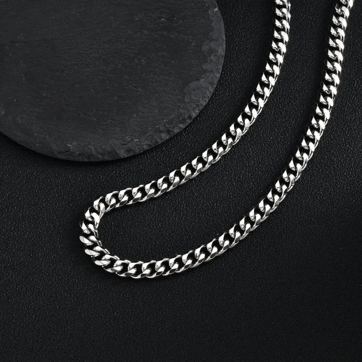 Classic Curb Chain Necklace for Men Women,3.5/5/7MM Stainless Steel Cuban Chain Chokers,Hip Hop Basic Chain Jewelry Gift
