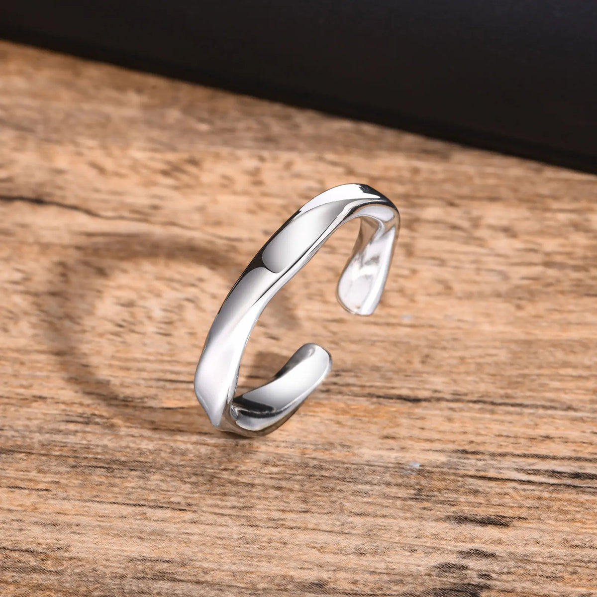 Mens Simple Mobius Twist Rings,Minimalist Opening Metal Wedding Ring,Thin Classic Polished Pinky Ring,Unisex Jewelry Gift