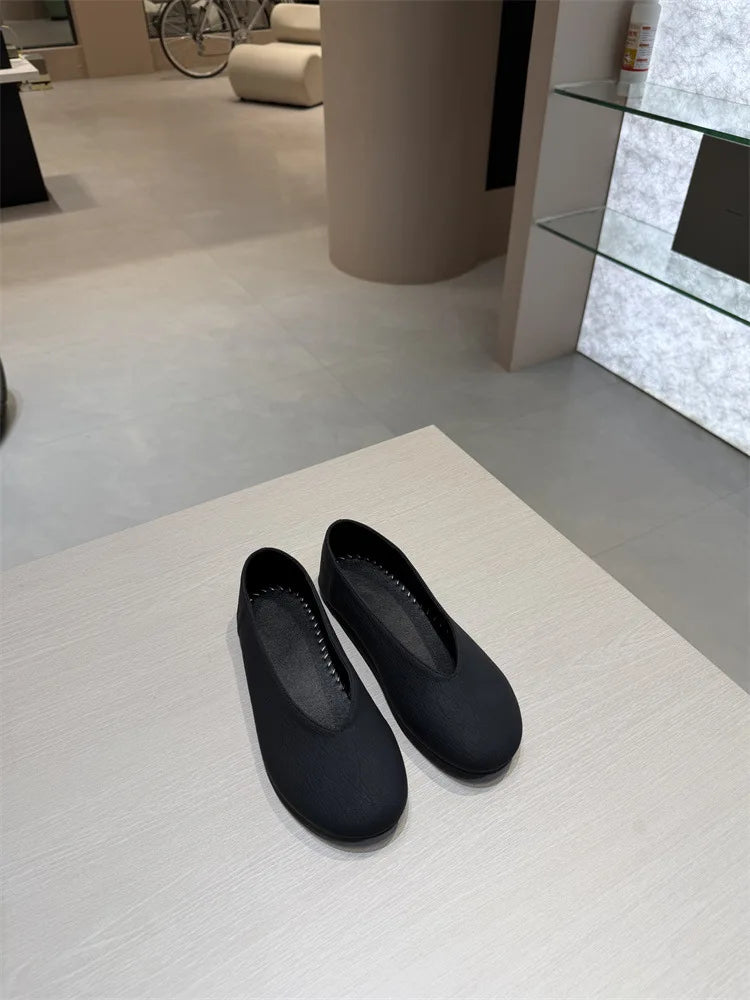 PENDRA Flat Spot Sheepskin Shoes