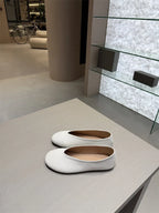 PENDRA Flat Spot Sheepskin Shoes