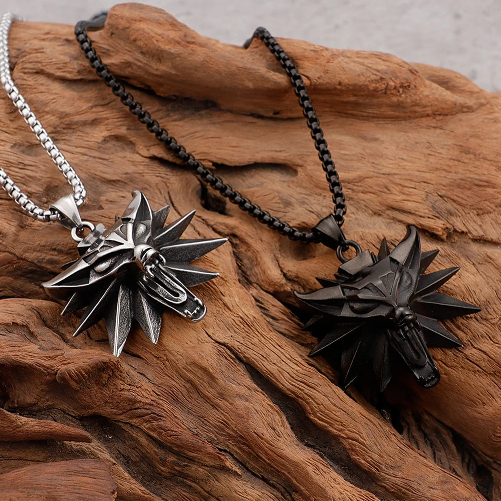 PENDRA Wolfhowl Vintage Wolf Head Pendant