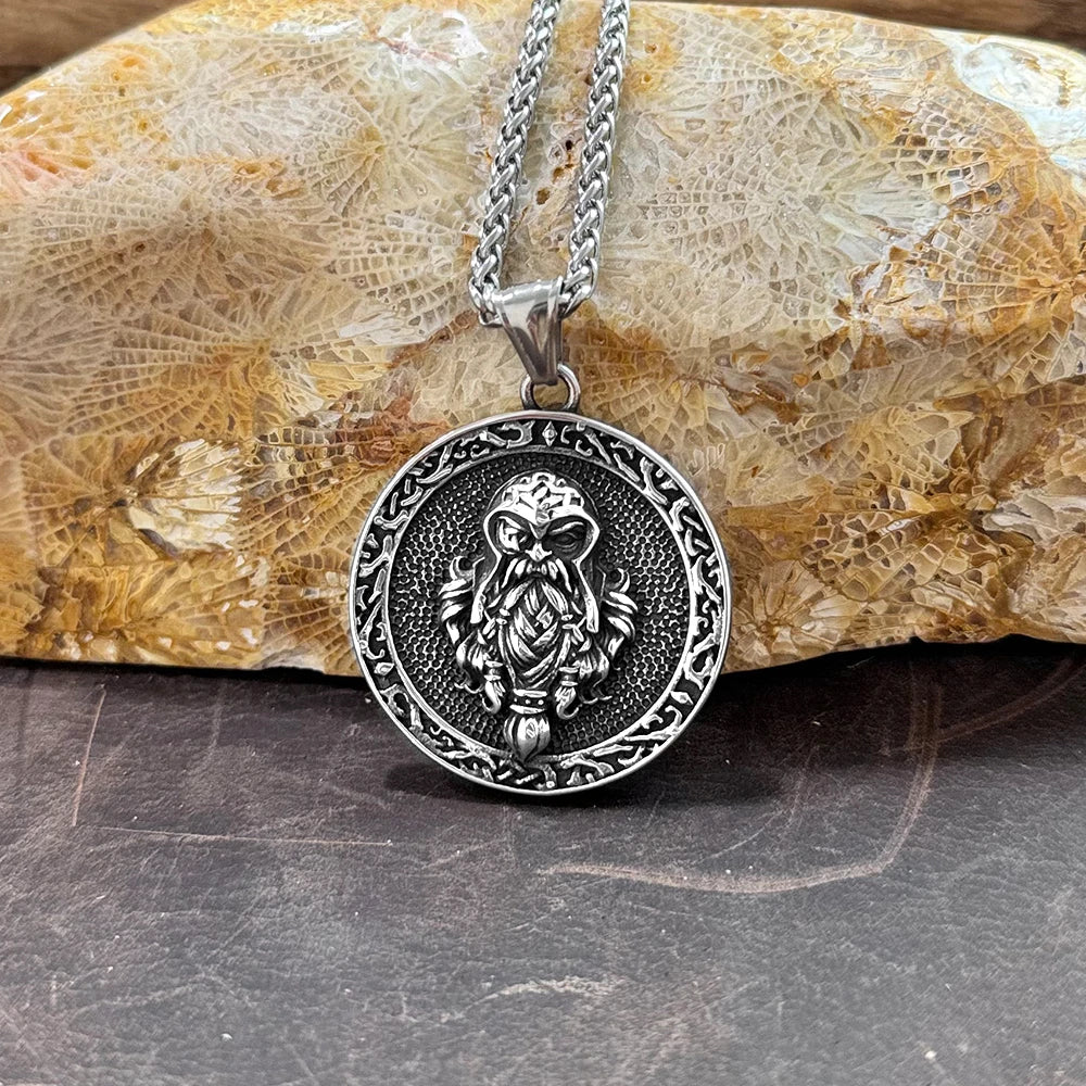 PENDRA Pendant Vintage Necklace