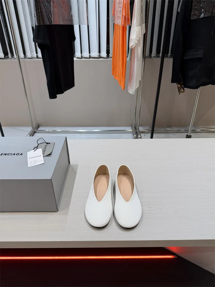 PENDRA Flat Spot Sheepskin Shoes