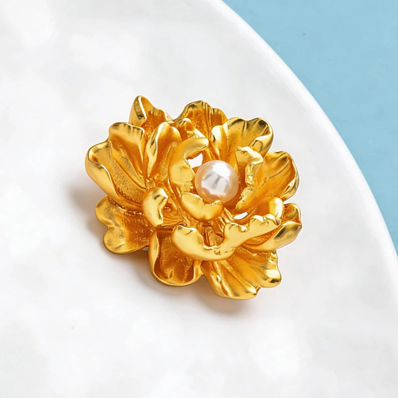 PENDRA Peonia Gold Peony Flower Brooch