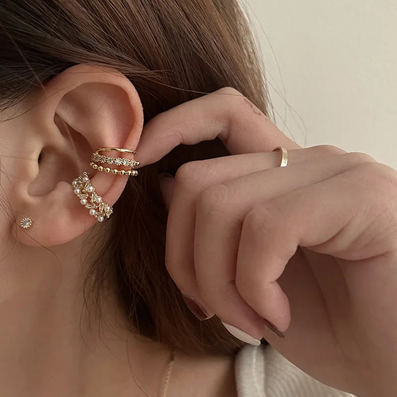 PENDRA Silver Tassel Ear Accessory