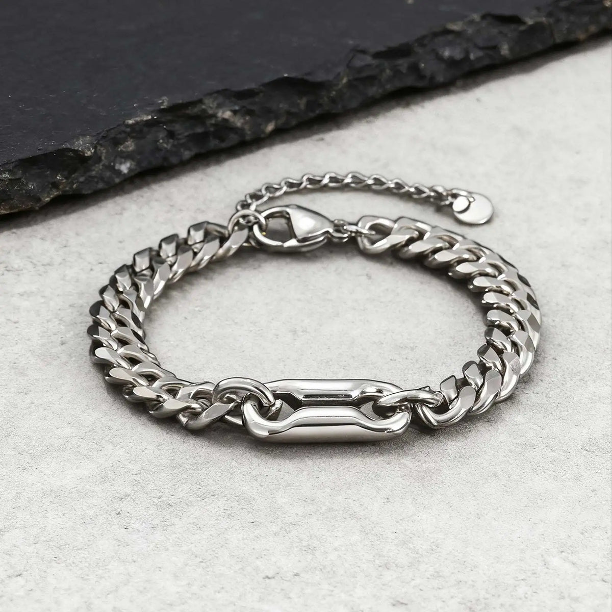 PENDRA Charm Cuban Bracelet