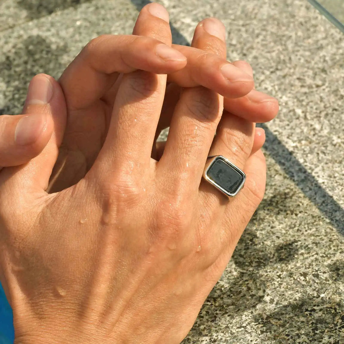 PENDRA Mavvane Natural Stone Ring