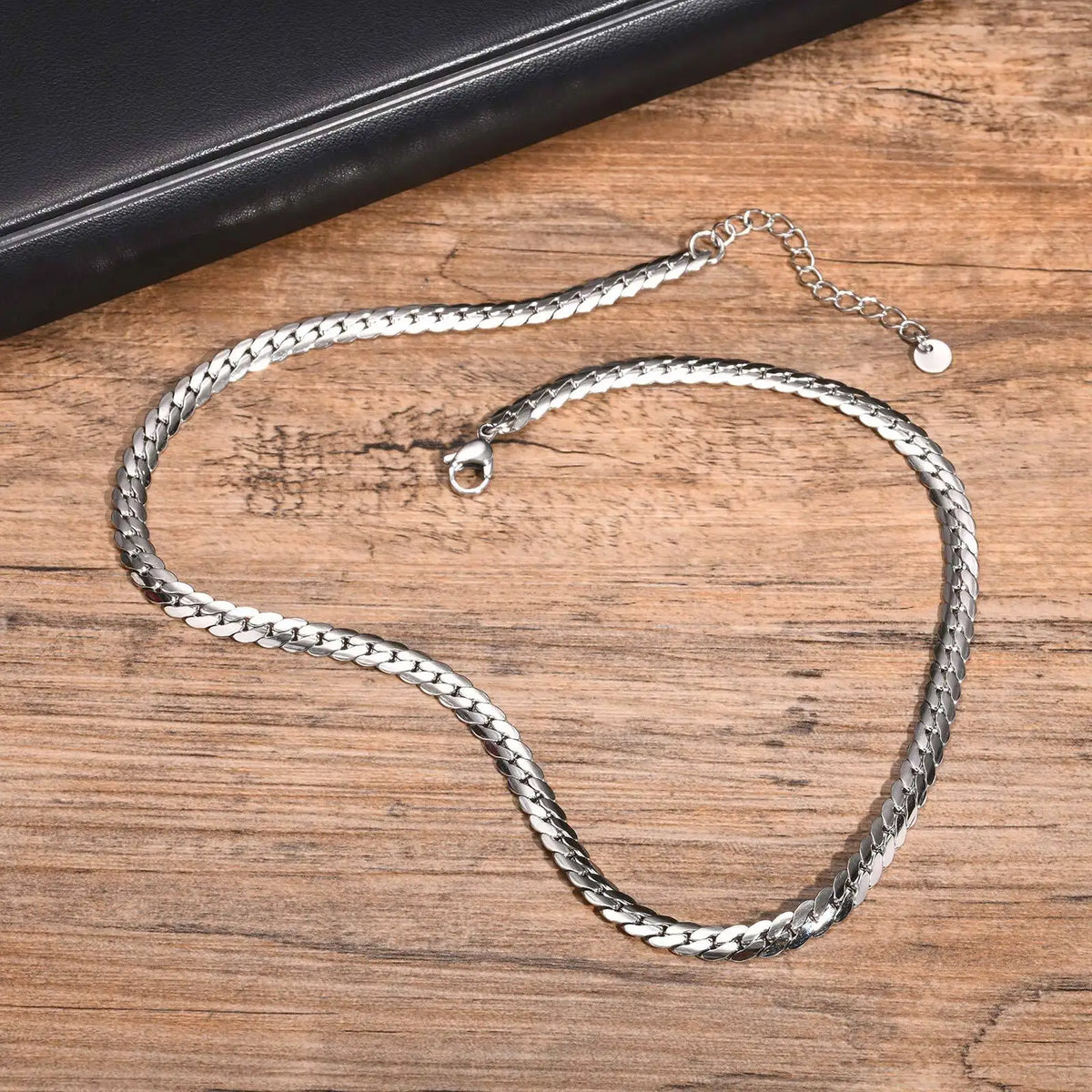 PENDRA Cuban Link Flat Chain Necklace