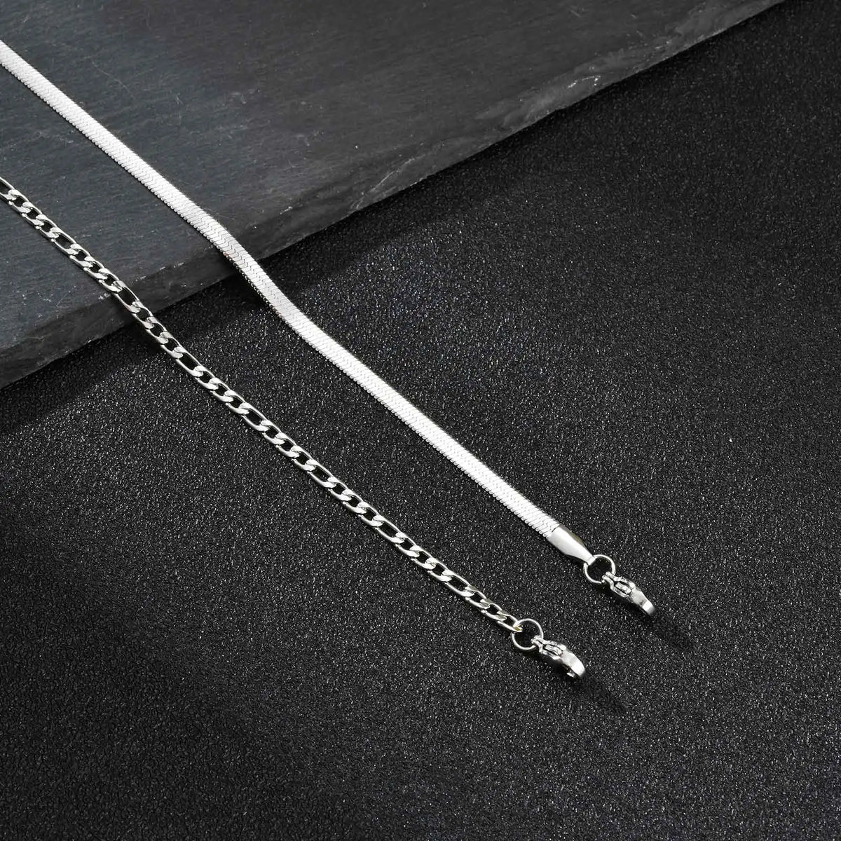 PENDRA Silver Flat Bracelet