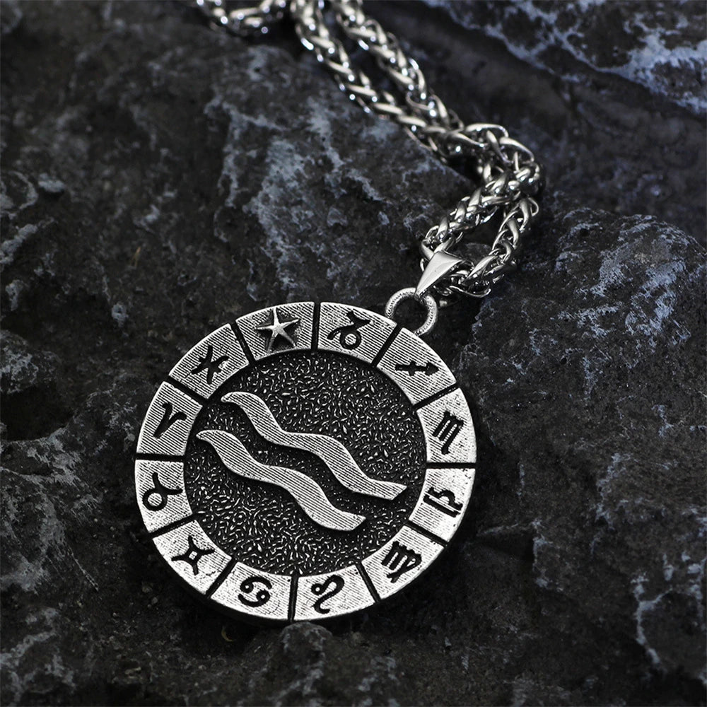PENDRA Hip Norse Necklace