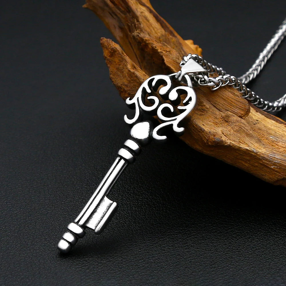 PENDRA Floralkey Hollow Floral Key Pendant