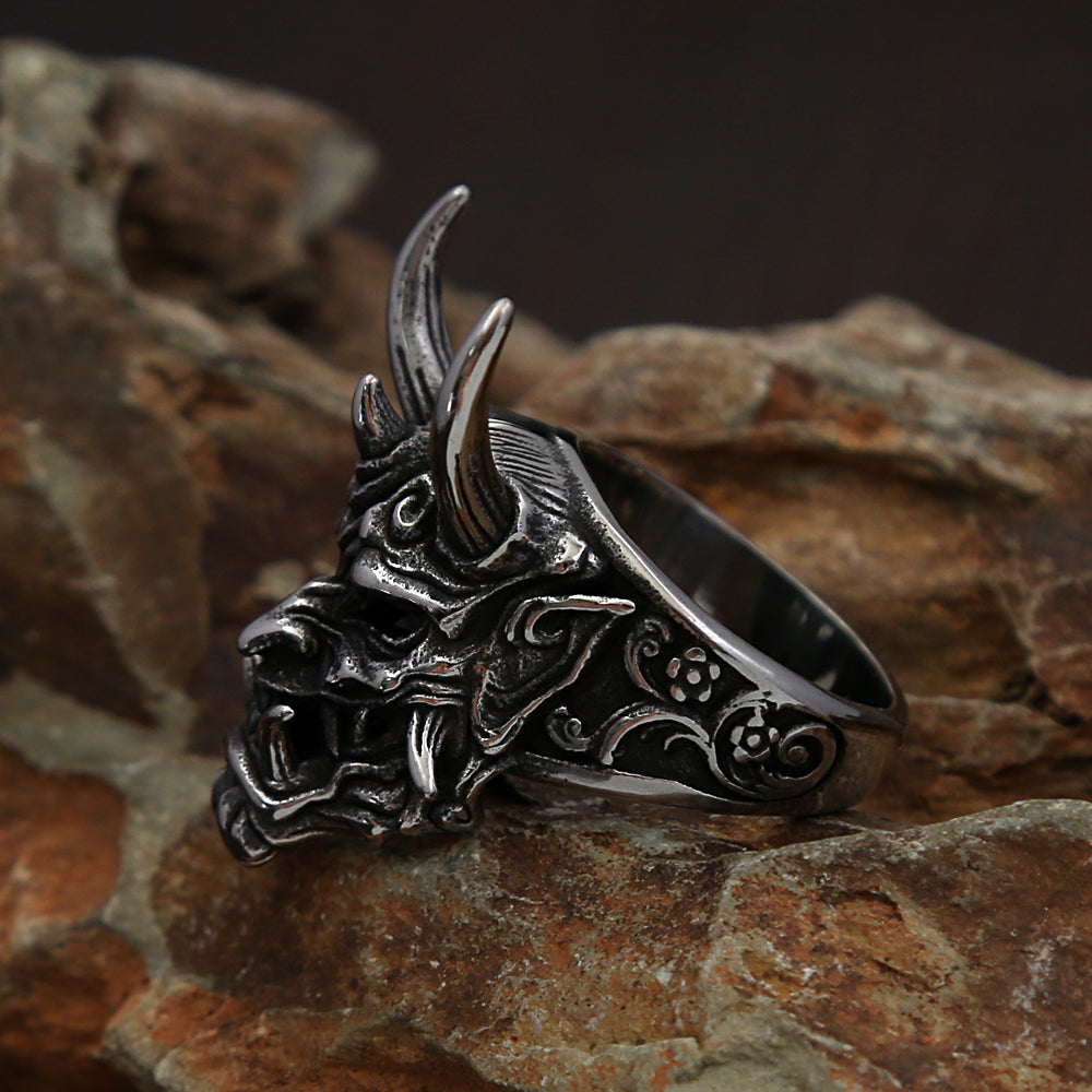 PENDRA Domineer Gothic Skull Ring
