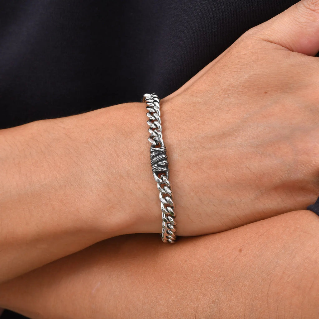 PENDRA Cuban Twisted Link Bracelet