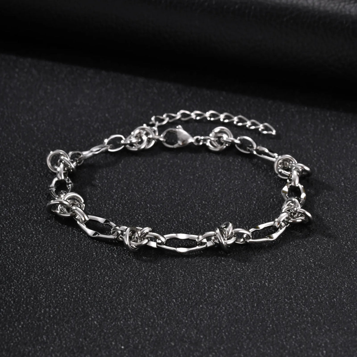PENDRA Rock Thorn Bracelet