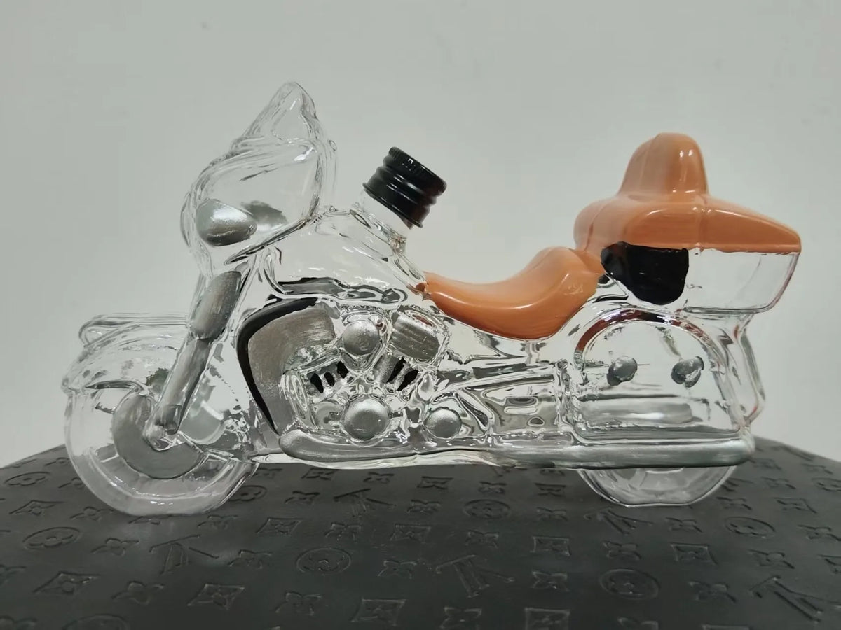 Creative Motorcycle Glass Whiskey Decanter Decorative Spirit Bottle Clear Glass Liquor Container Collectible Home Bar Ornament