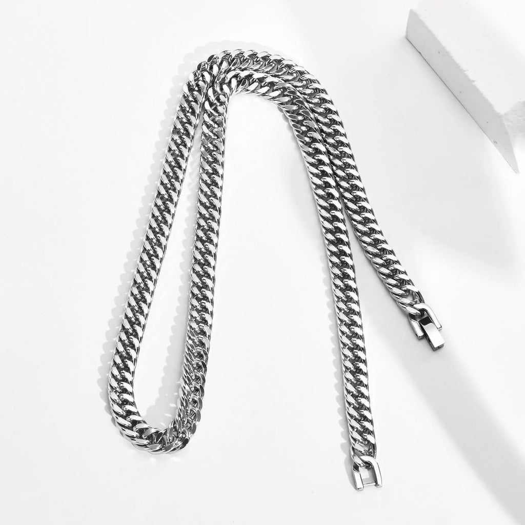 PENDRA Curb Miami Chain Necklace