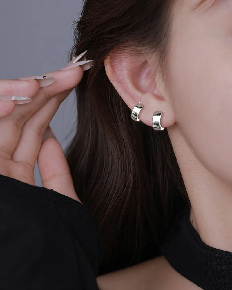 PENDRA Plain Geometry Hoop Earrings