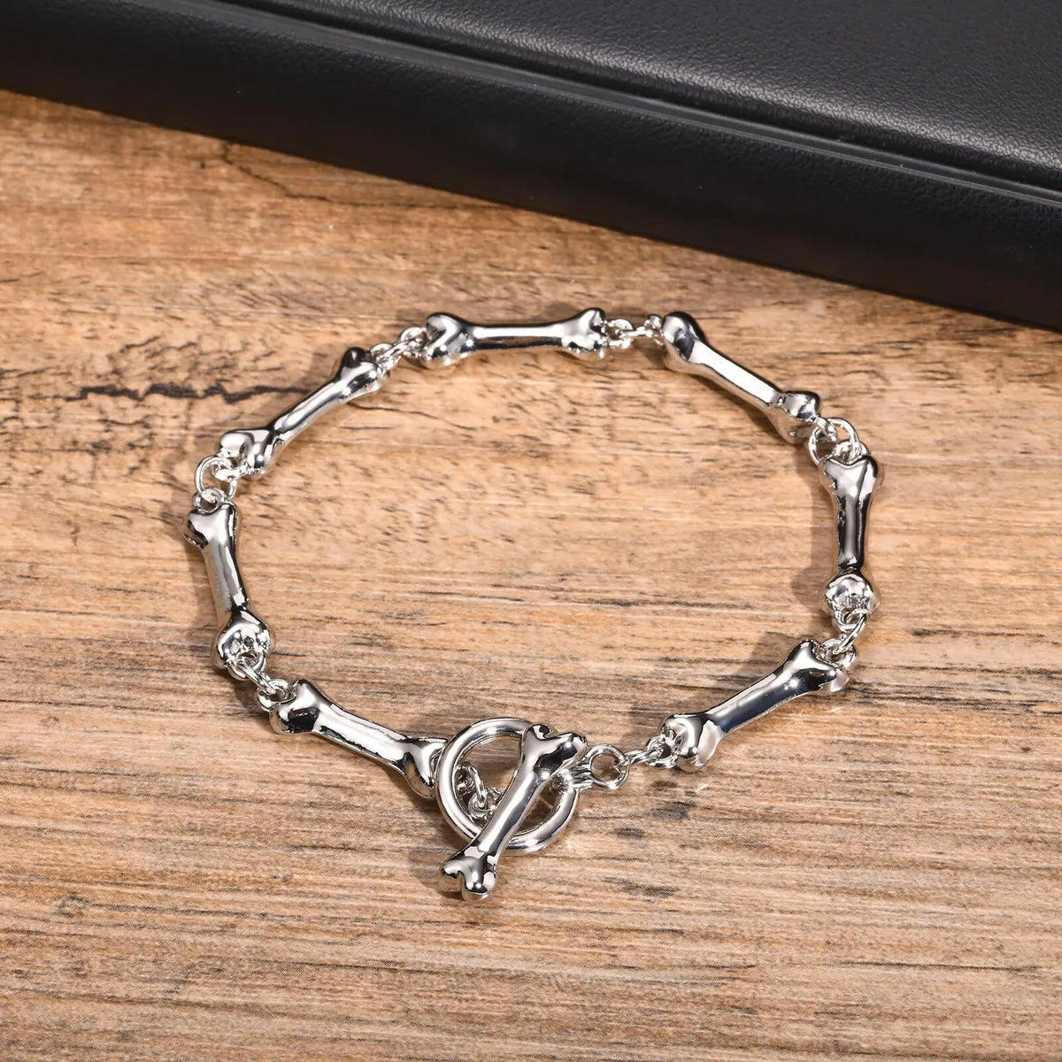 PENDRA Link Bone Bracelet