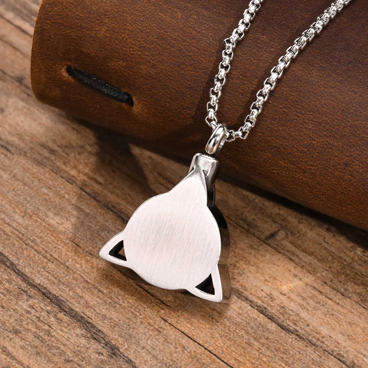 Mens Urn Necklaces for Ashes,Stainless Steel Tribal Celtic Knot Memorial Cremation Pendant,Bereavement Keepsakes Jewelry