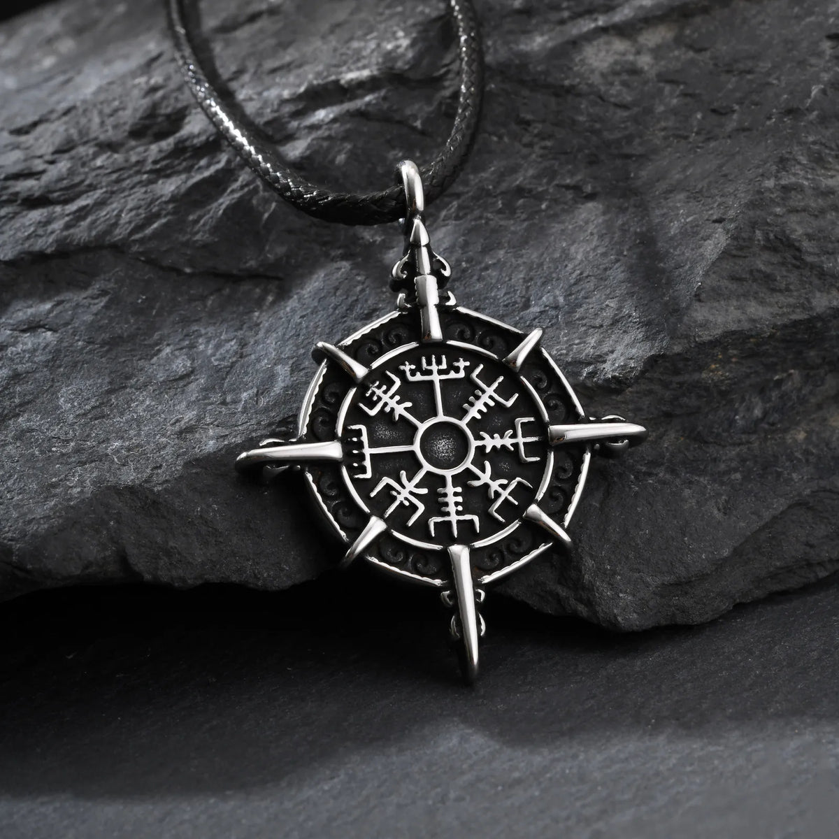 Retro Viking Rune Compass Necklace for Men Boys,Gun black Stainless Steel Talisman Collars,Stylish Punk Jewelry Gift