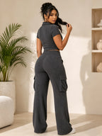 New Women's Striped Casual Two-piece Set, Featuring a Short-sleeved Zip-up Collar Cropped Top and Multi-pocket Slim-fit Trousers With a Hip-lifting Design, Suitable for Everyday Wear.