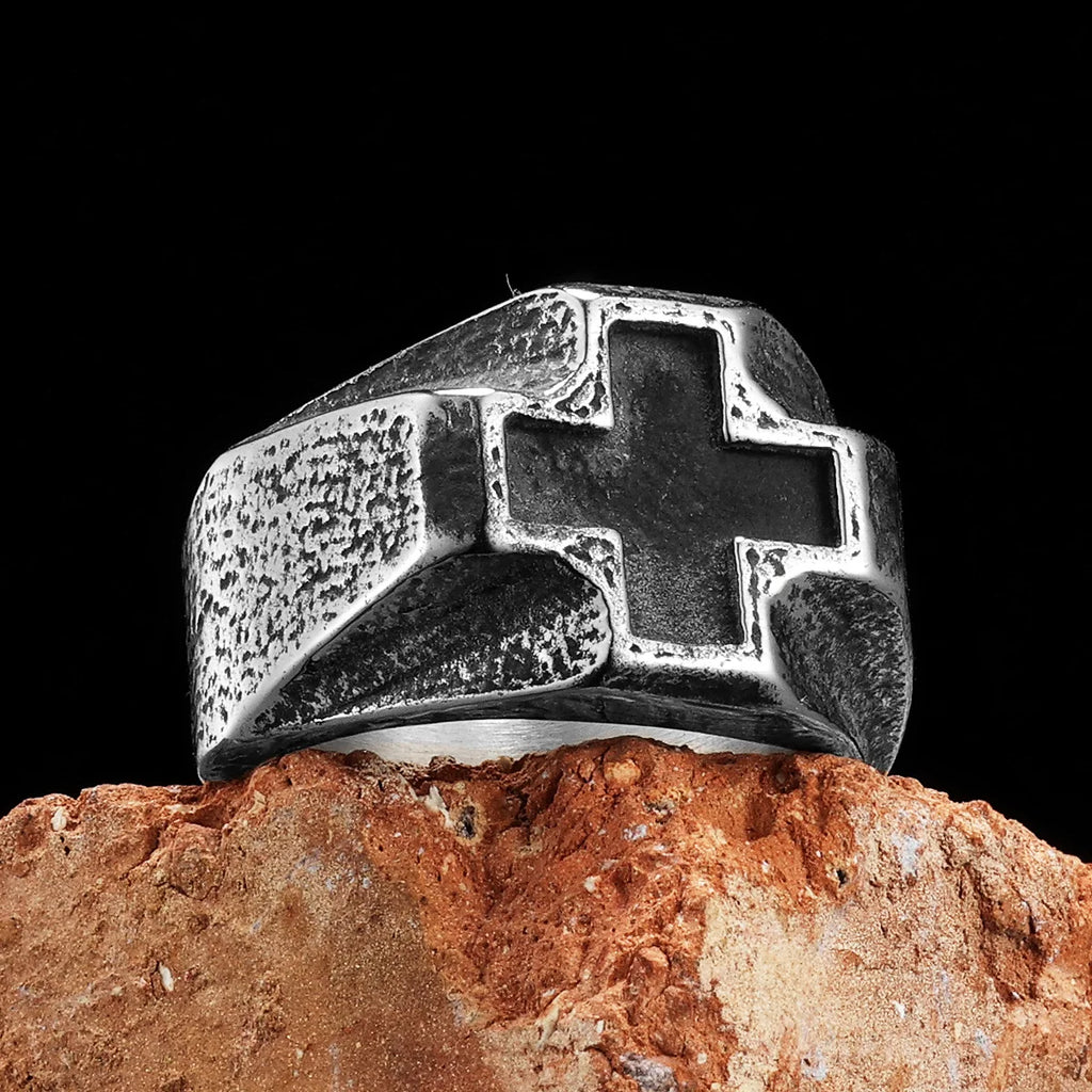PENDRA Cross Rock Stuff Steel Ring