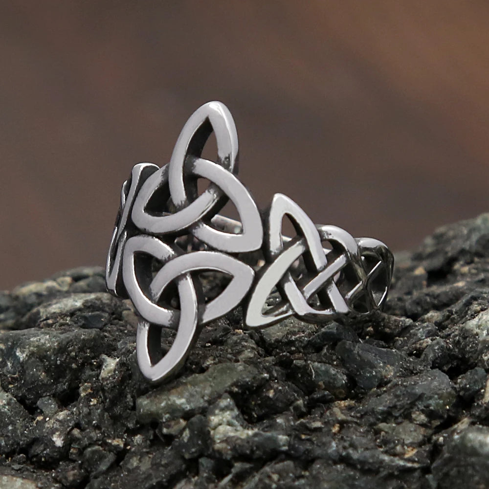 PENDRA Celticorn Viking Celtic Knot Ring