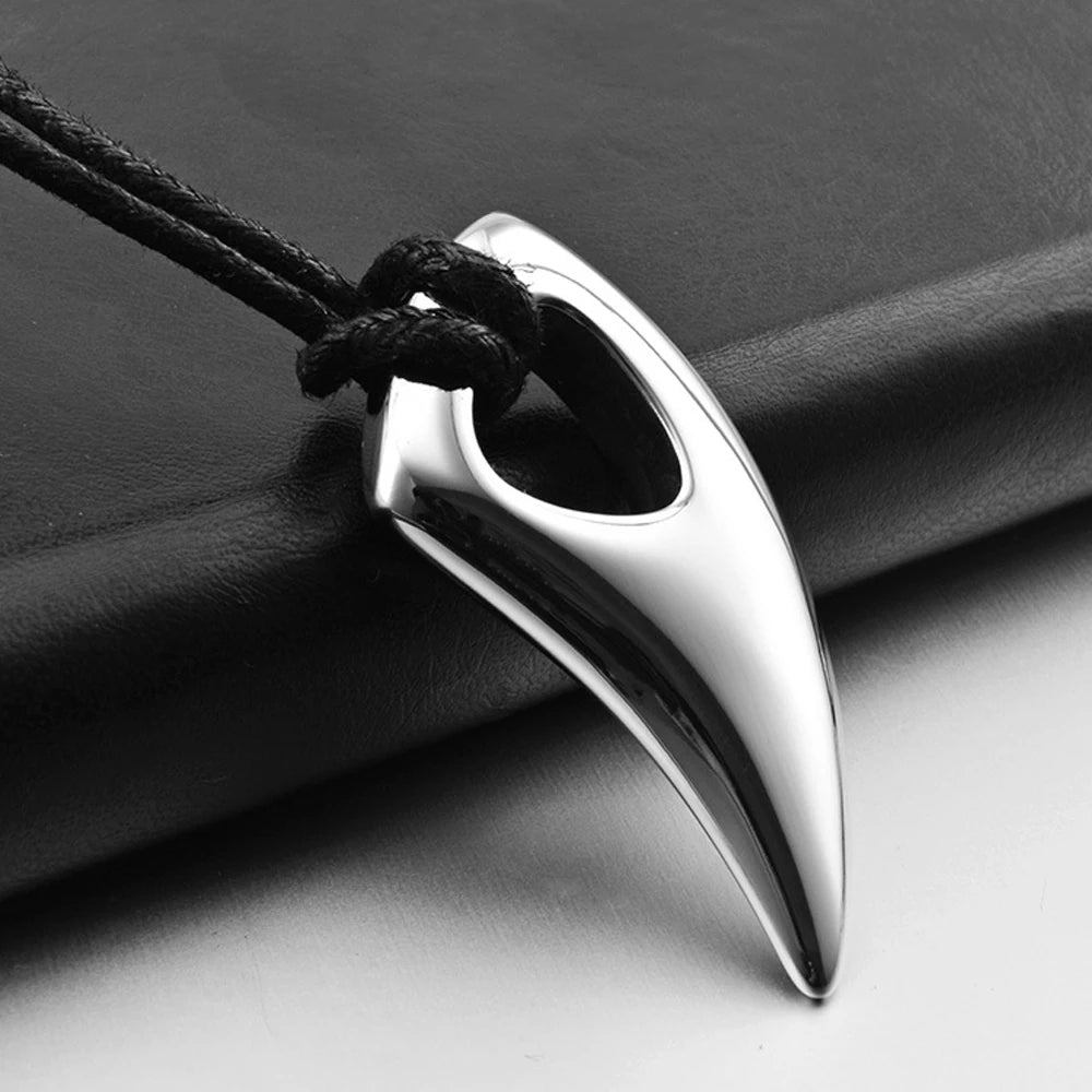 PENDRA Wolfthorn Leather Rope Wolf Tooth Pendant