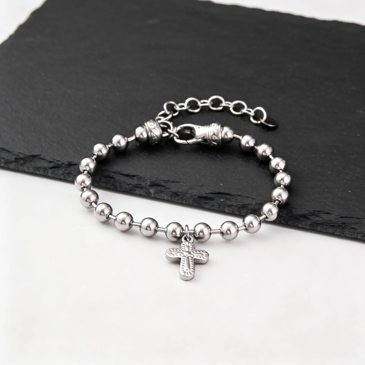 PENDRA Cross Beaded Bracelet