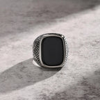 PENDRA Nerivara Signet Ring
