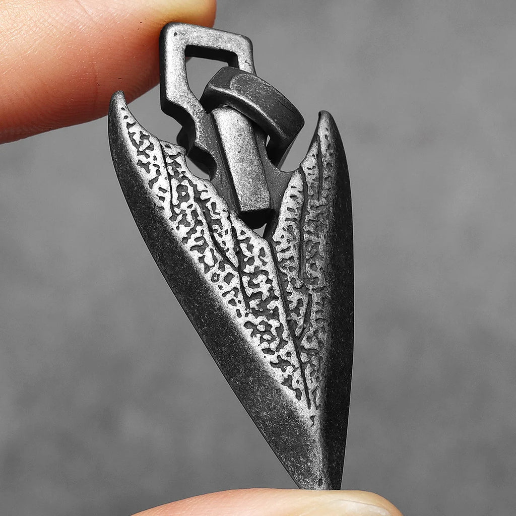 PENDRA Arrow Texture Steel Necklace